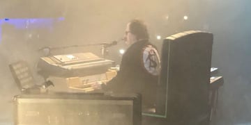 Charly, siempre Charly\u002E Casi una treintena de temas para un show de su calibre\u002E