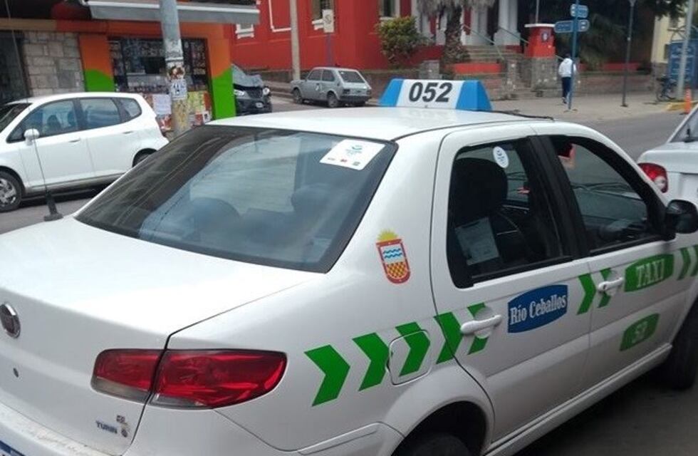 Transporte urbano y taxis con aumentos