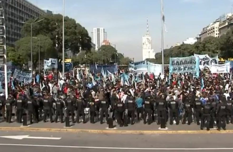 Organizaciones sociales se manifestaron en el Obelisco por segundo día consecutivo