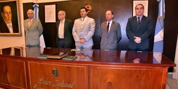 El fallo del STJ tiene las opiniones concordantes de los ministros Ariel Gustavo Coll, Marcos Bruno Quinteros, Ricardo Alberto Cabrera y Guillermo Horacio Alucín, con la disidencia parcial del doctor Eduardo Manuel Hang\u002E