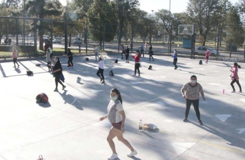 Dan clases gratis de fitness, aeróbica, zumba y más, en la capital jujeña