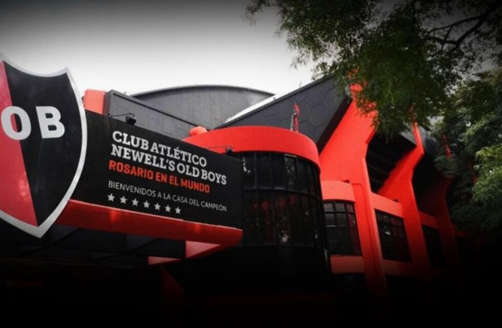 Rosario retrocedió de fase y Newell's suspendió actividades en el club