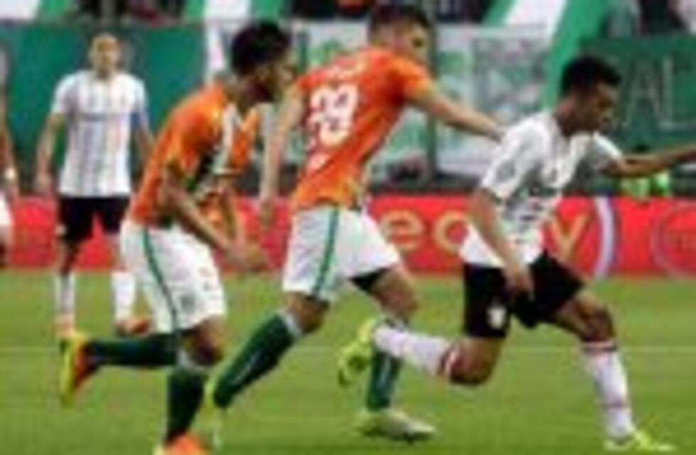 El líder Estudiantes perdió 3-2 en su visita a Banfield
