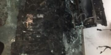 Incendio entre un televisor y una estufa