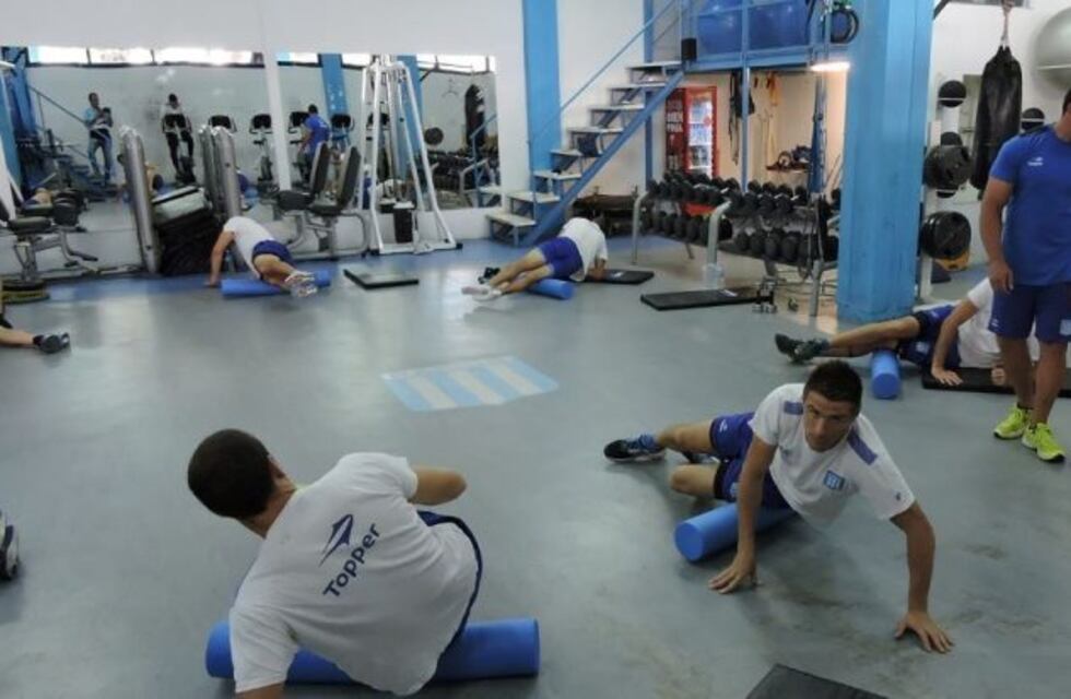Racing volvió al trabajo con Cerro afectado por un traumatismo