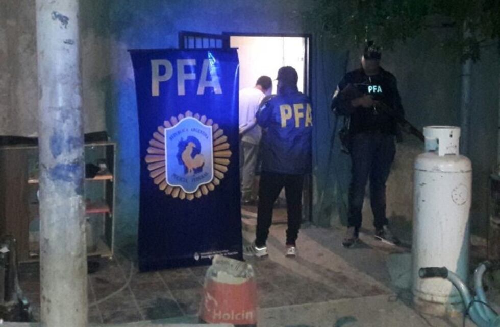 Tres detenidos por venta de drogas en Godoy Cruz