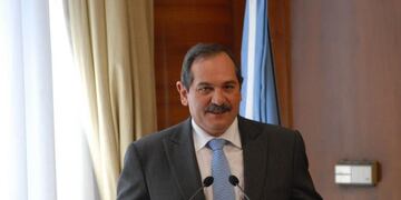 Alperovich mandó sus declaraciones por escrito, apoyado en sus fueros y Alberto Lebbos no pudo contener su bronca\u002E