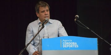 Facundo Manes le puso brillo al cierre de las Jornadas de Actualización en Ciencias del Movimiento\u002E