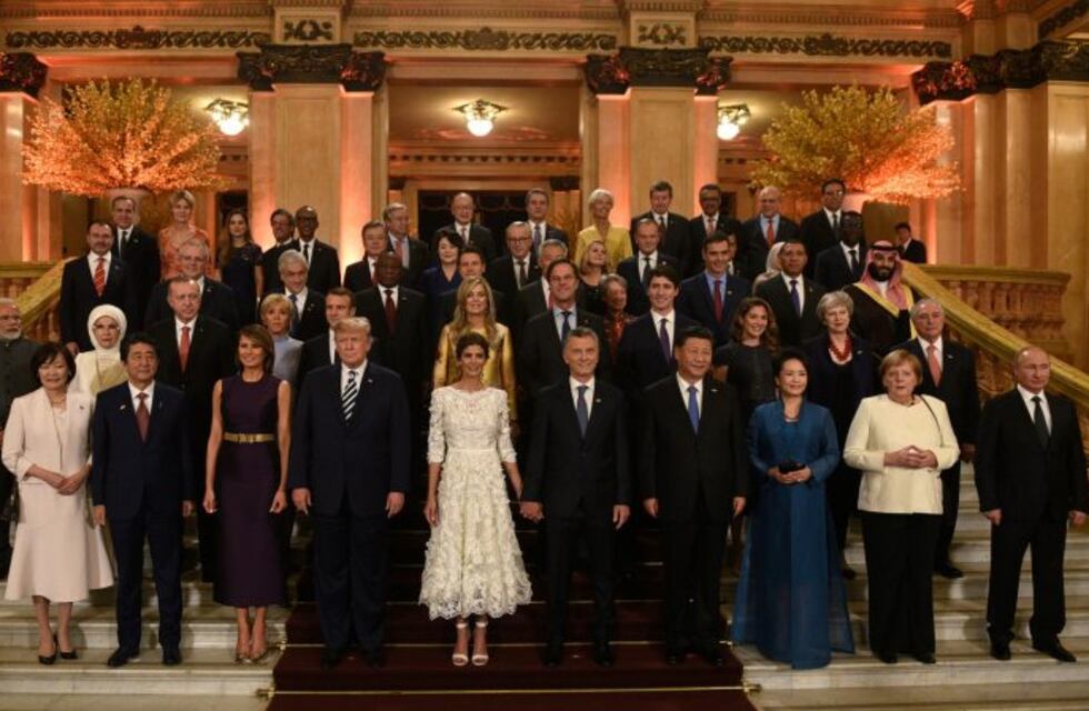 Las mejores fotos de la gala del Colón por el G20: los looks de Mauricio Macri y Juliana Awada