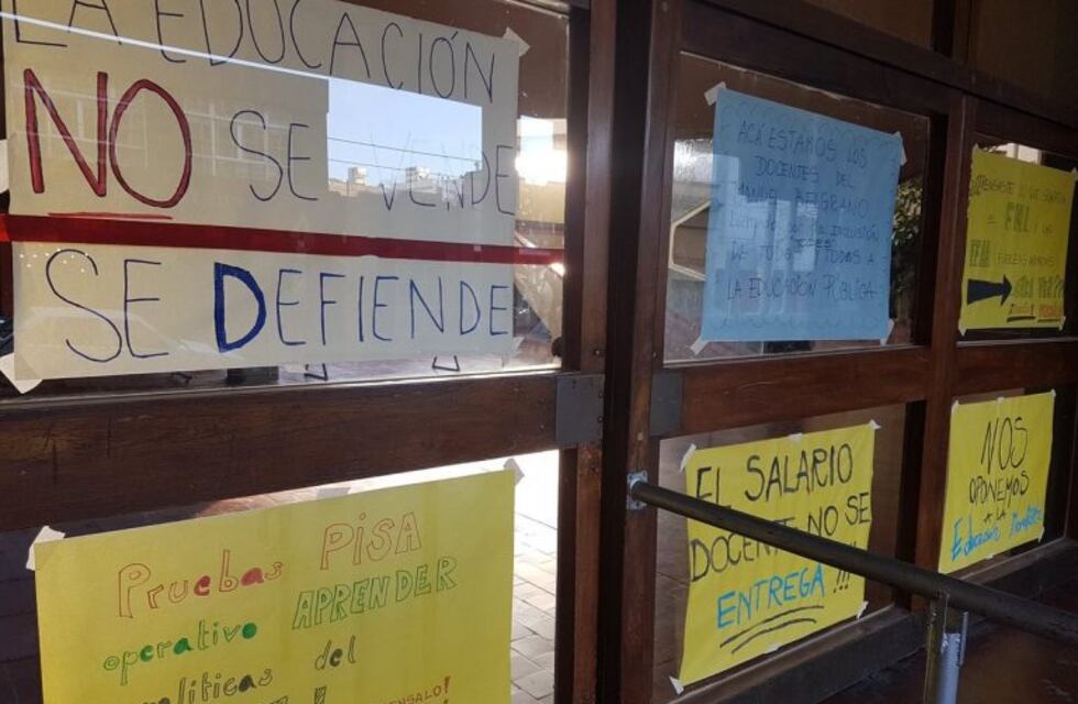 Alto acatamiento al paro de docentes universitarios