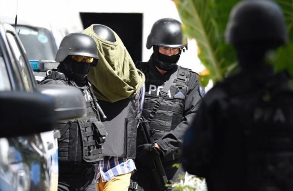 Denuncian que trasladaron a "Cable" Solís sin autorización a la misma cárcel que los Funes