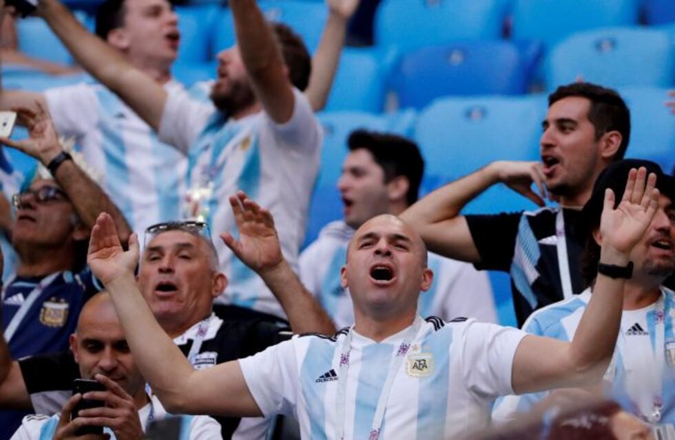 Los hinchas argentinos coparon las calles de San Petersburgo