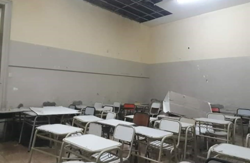Se cayó un techo en la Normal y hoy no hay clases