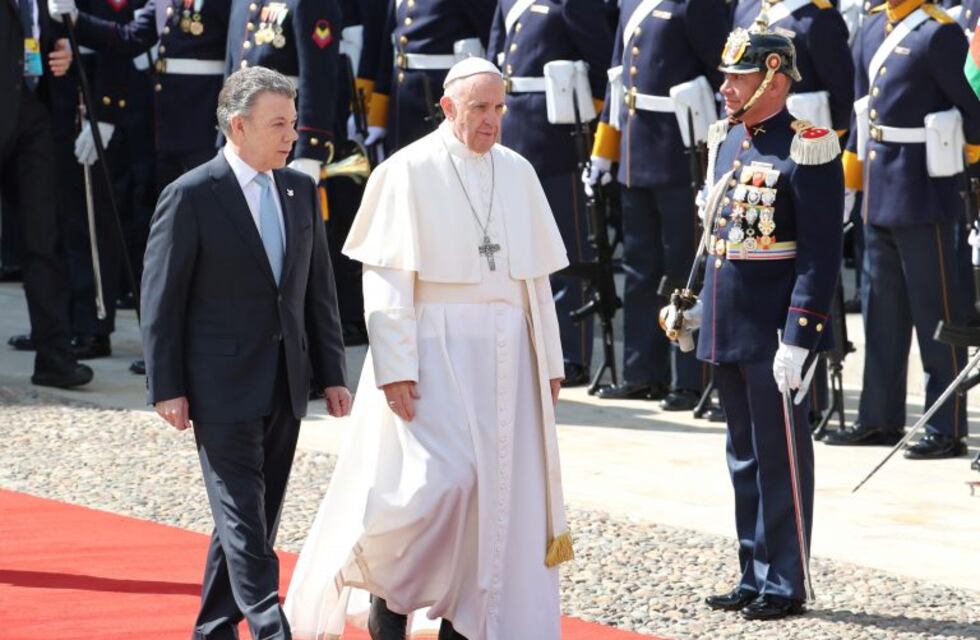 Francisco pidió a Colombia "huir de la tentación de venganza"