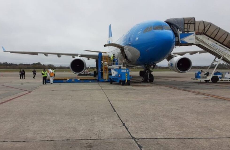 Coronavirus: llegó un nuevo avión de China con insumos para la provincia de Buenos Aires
