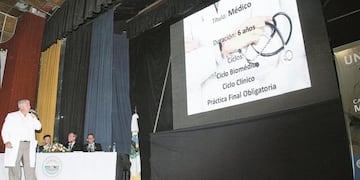 Anuncio de la carrera de Medicina en San Luis\u002E Foto: El Diario de la República\u002E
