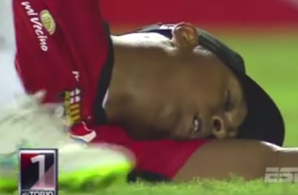 Video viral: los 10 "peores actores" del fútbol del mundo simulando un foul