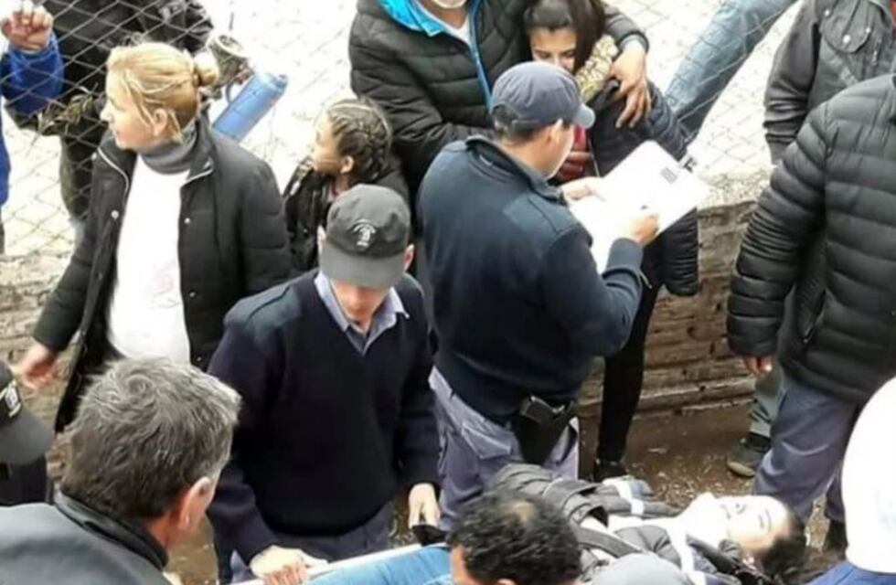 Se derrumbó parte de una tribuna del club Defensores del Chaco