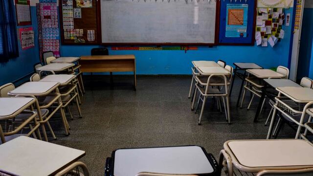 Luego de las elecciones, varias escuelas permanecerán cerradas durante la mañana del lunes (RONALDO SCHEMIDT /AFP)