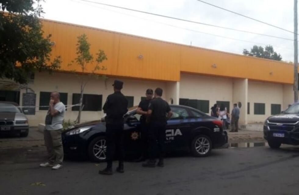 Pánico y clases suspendidas por una balacera frente a una escuela en Las Flores
