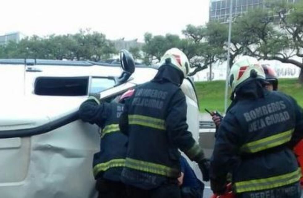 Al menos tres heridos por un choque múltiple sobre avenida General Paz, en plena cuarentena