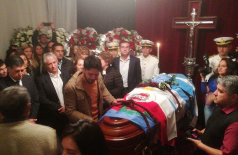 En una emotiva ceremonia, despidieron a Héctor Olivares en La Rioja
