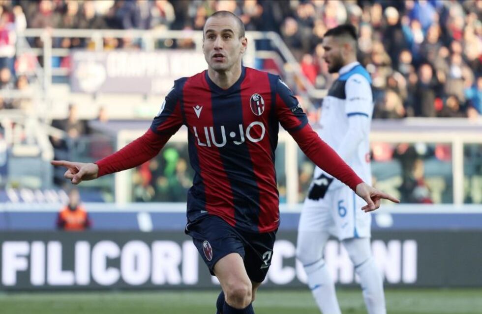 Rodrigo Palacio sigue vigente y convirtió un gol de arco a arco