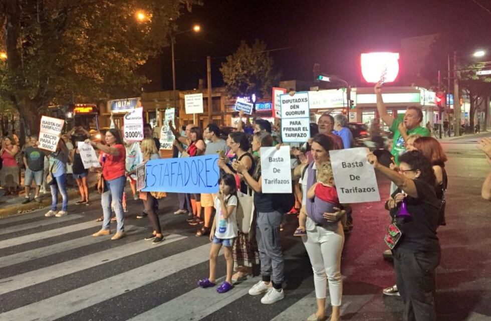 El ruidazo contra el tarifazo se escuchó fuerte en Rosario
