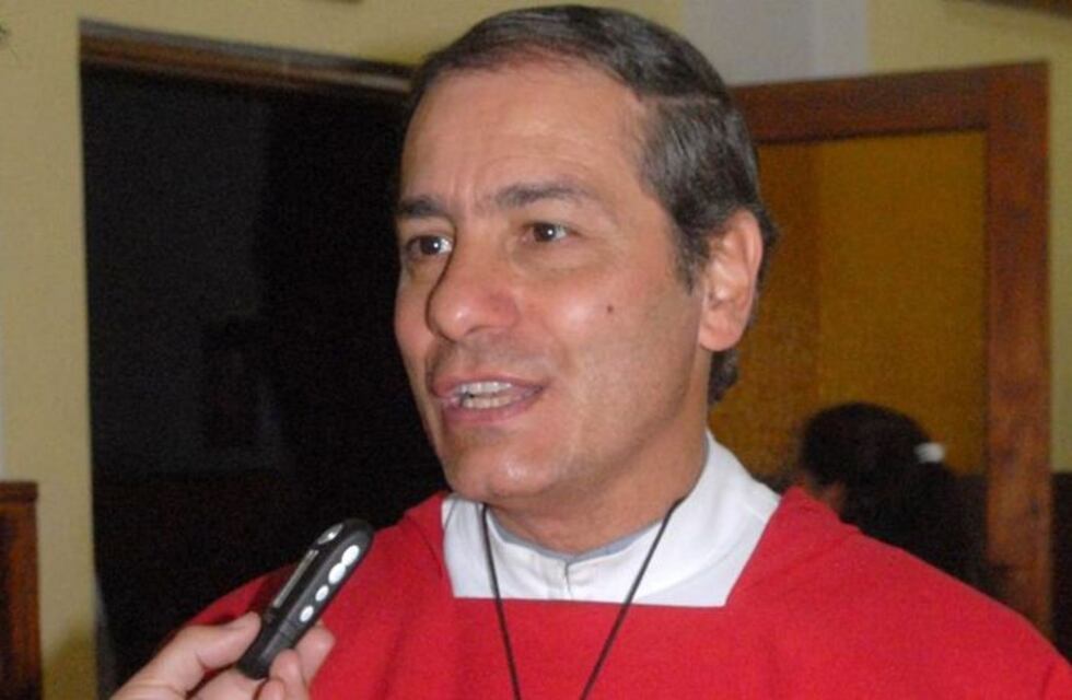Sacerdote fanático de River hará una misa para festejar el aniversario de la Libertadores que le ganaron a Boca