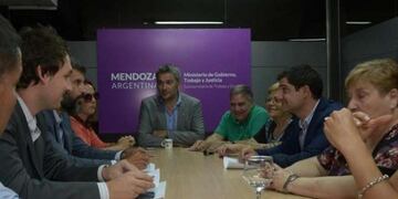 La propuesta del Gobierno incluye la recomposición 2017 y un 14% de incremento para 2018\u002E ATE Salud busca un nuevo convenio colectivo\u002E