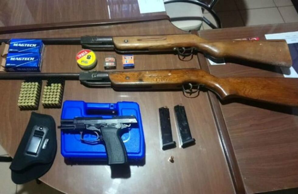 Armado hasta los dientes: lo interceptaron con un arsenal cerca del Club de Cazadores