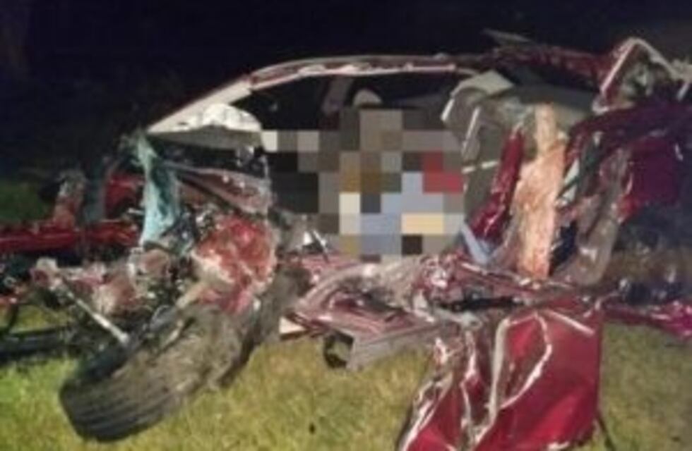 Mueren dos personas en un accidente en Arias