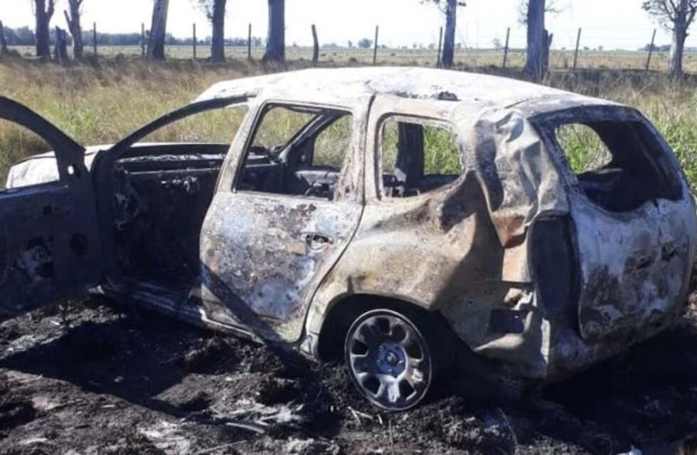 Vuelco e incendio de una Renault Duster entre Colonia Barón y Villa Mirasol