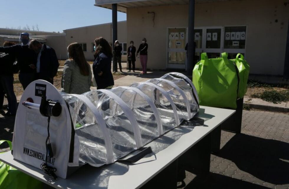 Mendoza cuenta con cápsulas para el traslado de pacientes con coronavirus