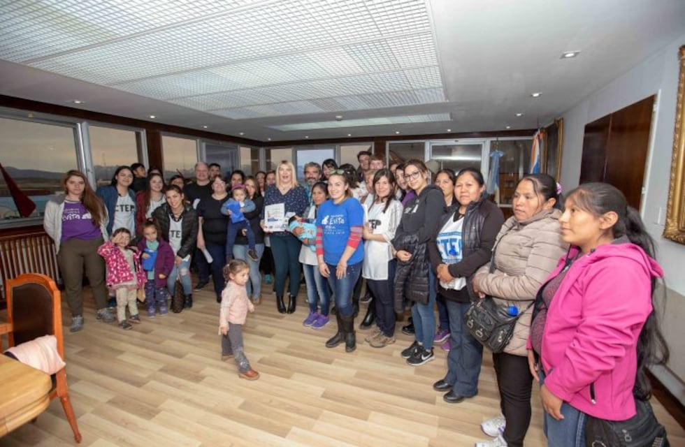 Representantes del movimiento Evita /CTEP de Tierra del Fuego son recibidos en Casa de Gobierno
