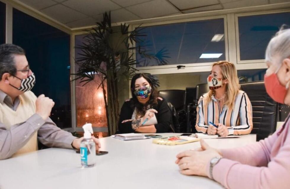 Representantes municipales y de la Comisión de antiguos pobladores se reunieron para planificar actividades