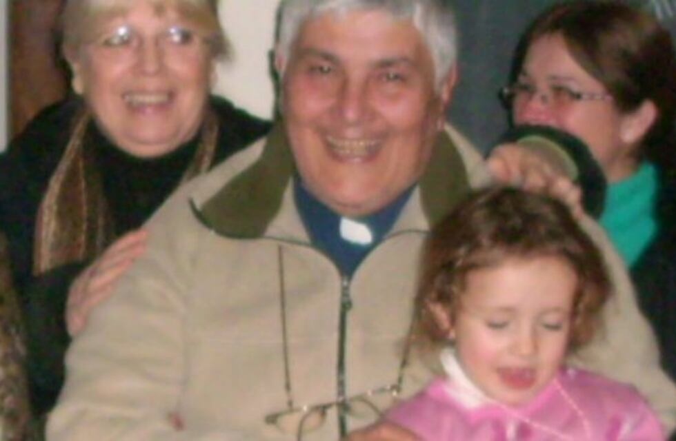 El Padre Julio Aguirre se va de la Parroquia de Jesús María