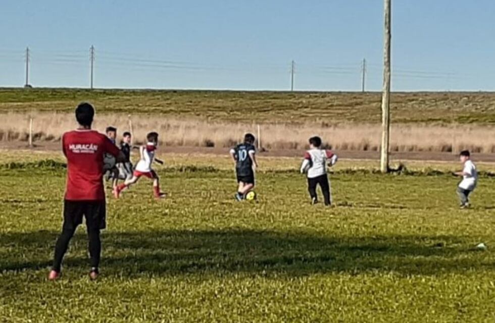 Volvió a rodar la pelota en la Escuelita de Fútbol de Huracán