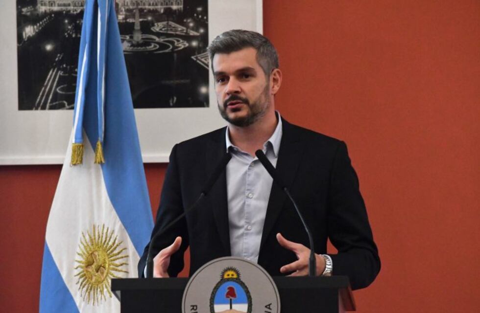 Marcos Peña encabezó una reunión de trabajo en Olivos