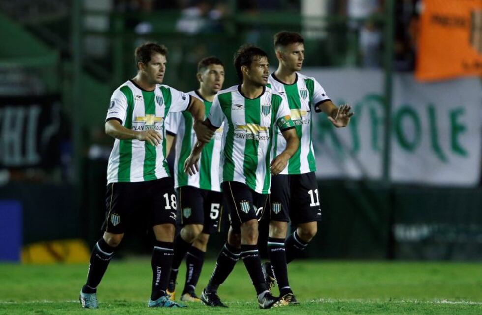 Banfield y Atlético Tucumán empataron sin goles