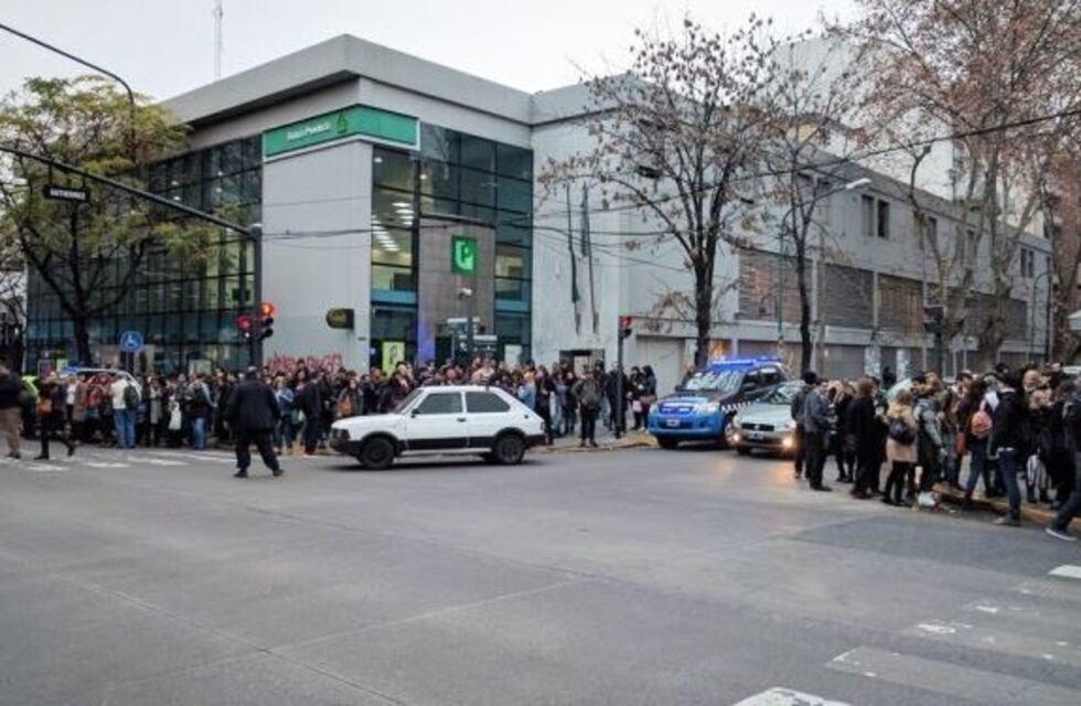 Evacuaron la Municipalidad de Vicente López por una falsa amenaza de bomba