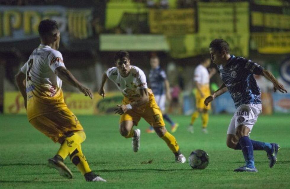 La Lepra perdió y se complica con el descenso