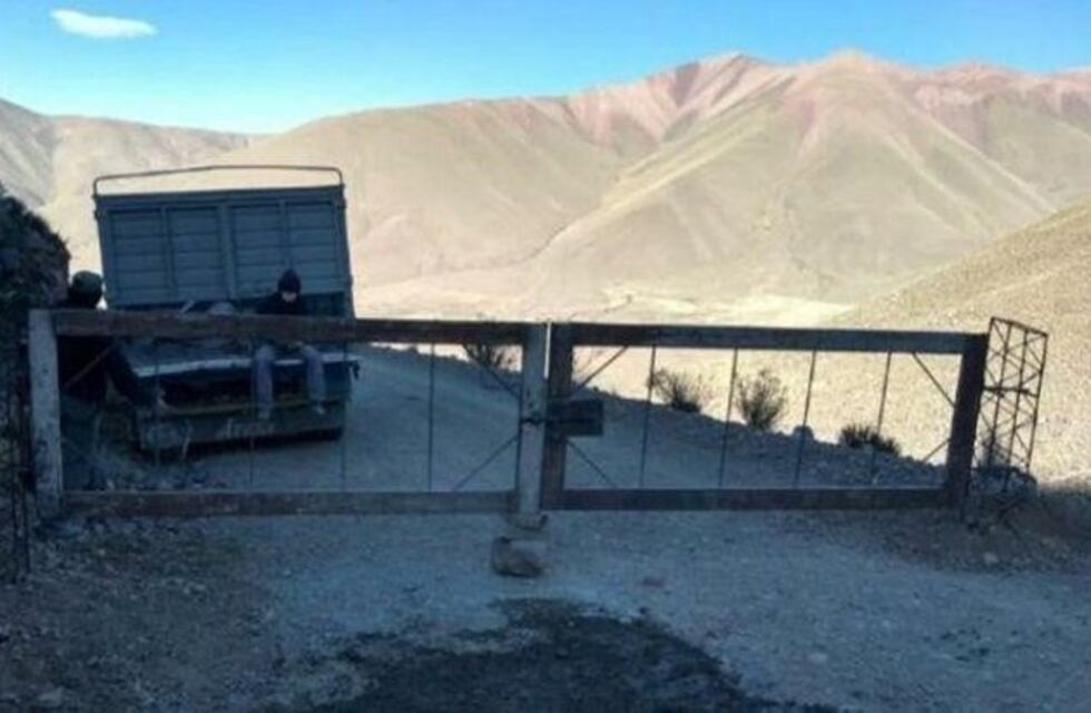 En Iruya colocaron una tranquera para que no ingrese gente de Jujuy