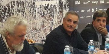 Distintos concejales apoyan la iniciativa del bloque Vamos, del concejal David Urreta, para una estatua del gran Amadeo\u002E