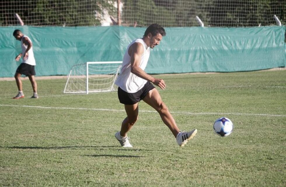 Vitrola López empezó a entrenar junto al grupo en Instituto
