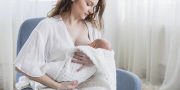 Mujer amamantó a su hija hasta los nueve años y es viral\u002E (Foto:Web)