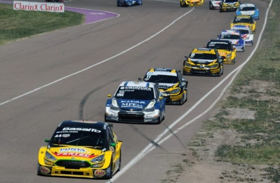 Mendoza ya vive el TC2000 junto al Zonal Cuyano