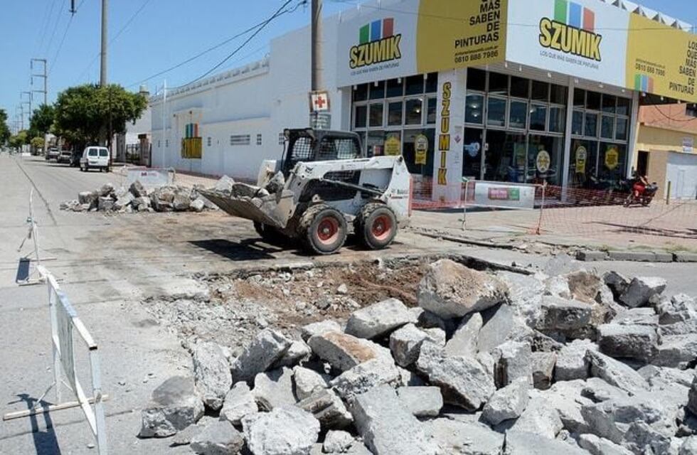 Modifican recorridos de colectivos por obras en la calle Góngora