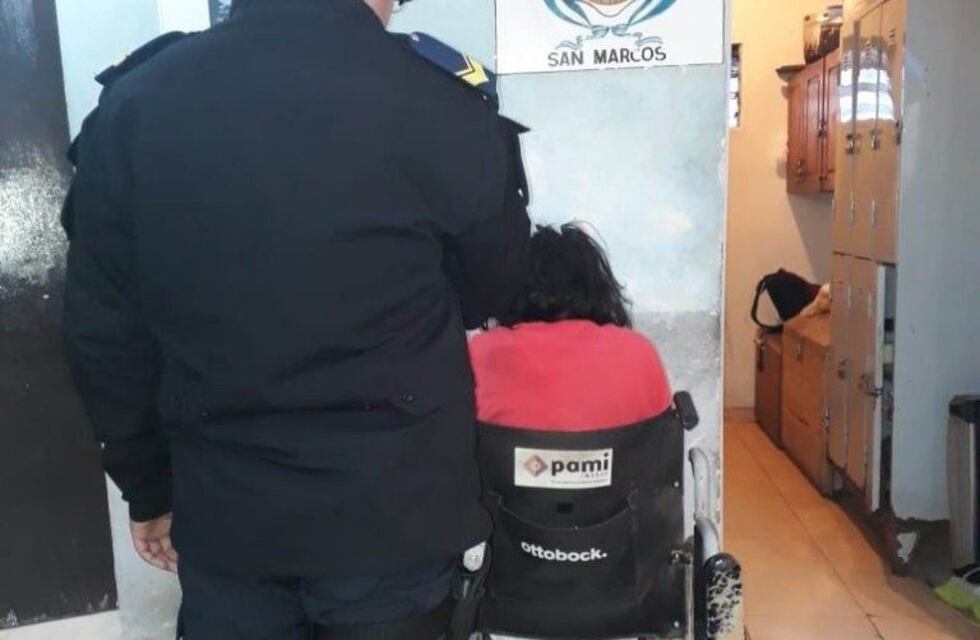 Detuvieron a un discapacitado que robaba patentes de vehículos