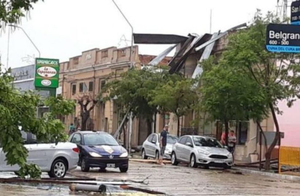 Fuerte temporal y destrozos en Santa Rosa de Río Primero
